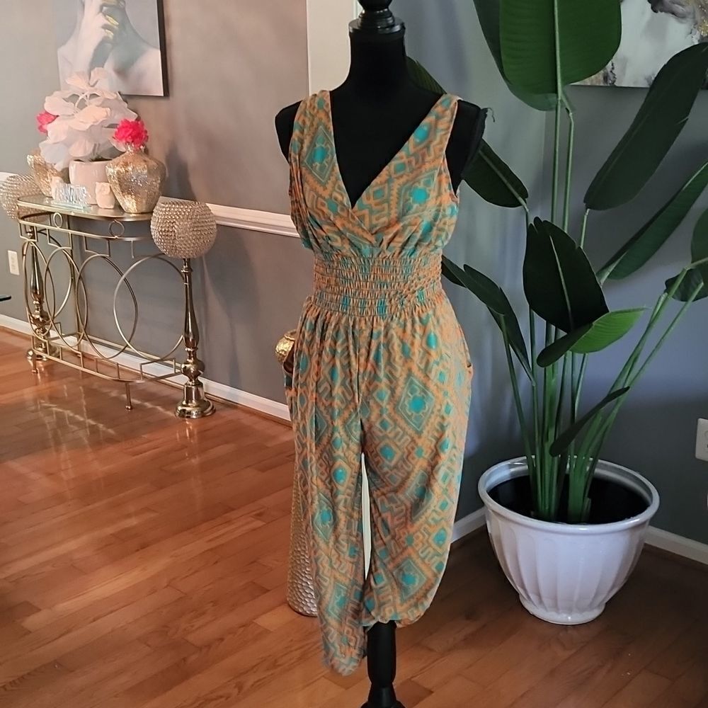 Printed jumpsuit sz medium